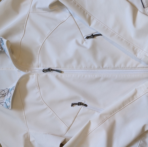 *SOLD* New Avia Lightweight Windbreaker Zip up Jacket - Picture 7 of 8